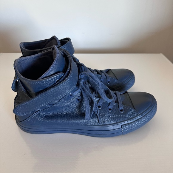 All Star Converse size 8.5 - Picture 3 of 5
